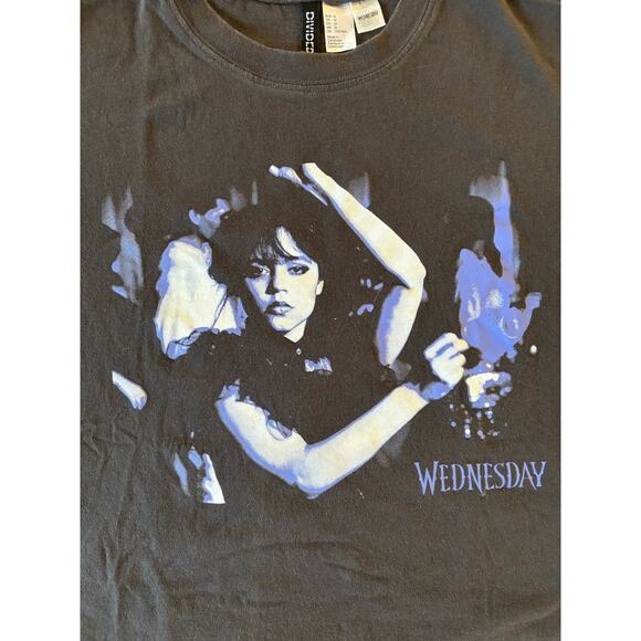 H&M Divided Women’s Medium | Wednesday Addams Graphic Tee Faded Black Boxy Fit - Picture 6 of 10